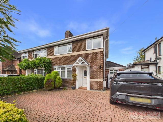 3 bedroom semi detached house for sale
