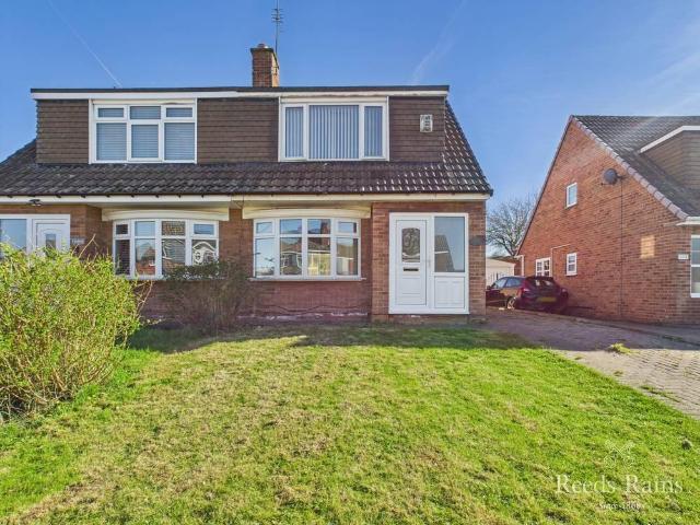 3 bedroom semi detached house for sale