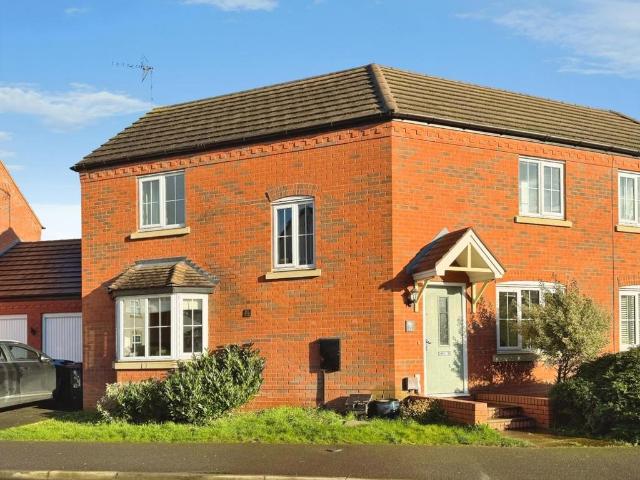 3 bedroom semi detached house for sale