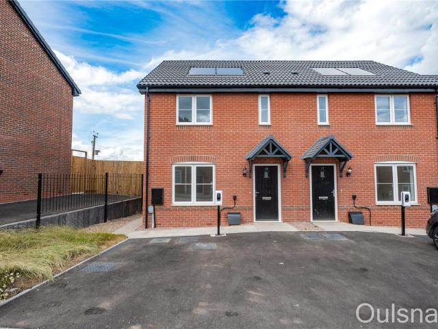 3 bedroom semi detached house for sale
