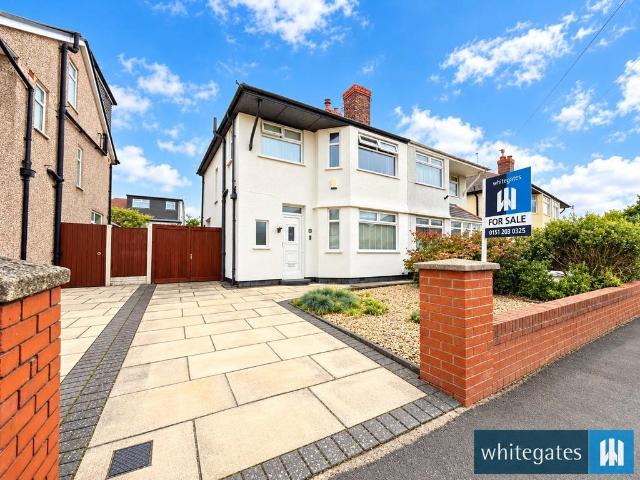 3 bedroom semi detached house for sale