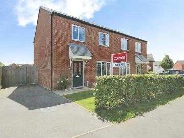 3 bedroom semi detached house for sale