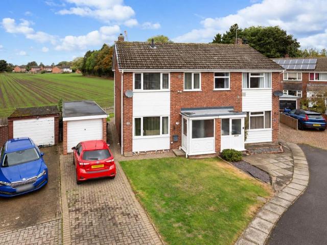 3 bedroom semi detached house for sale