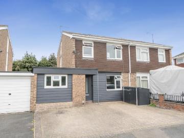 3 bedroom semi detached house for sale