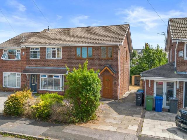 3 bedroom semi detached house for sale