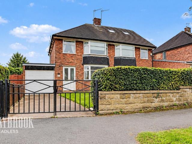3 bedroom semi detached house for sale