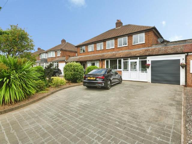3 bedroom semi detached house for sale