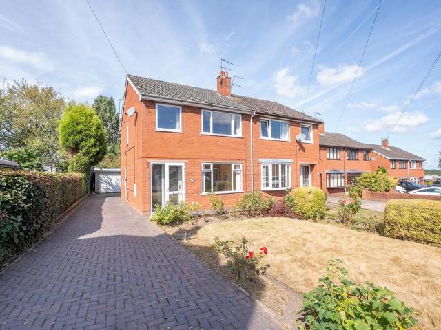 3 bedroom semi detached house for sale