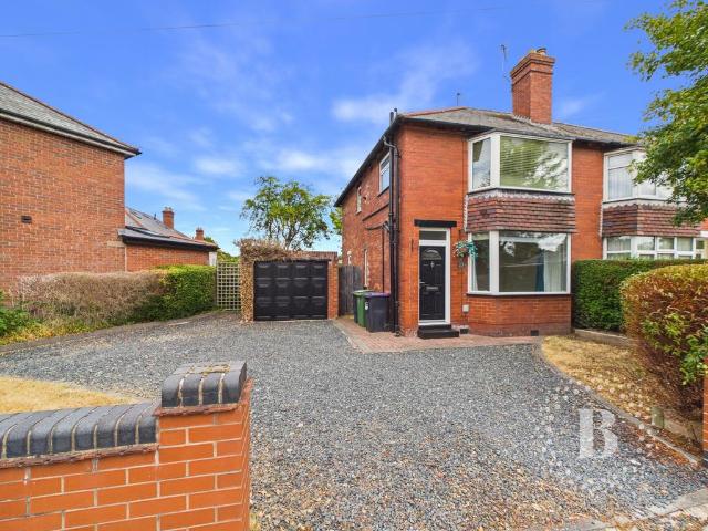 3 bedroom semi detached house for sale