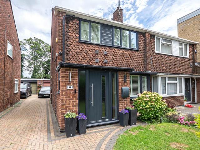 3 bedroom semi detached house for sale