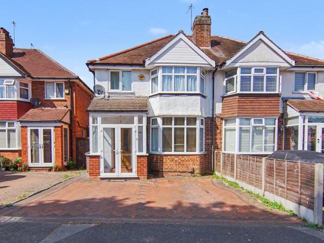3 bedroom semi detached house for sale