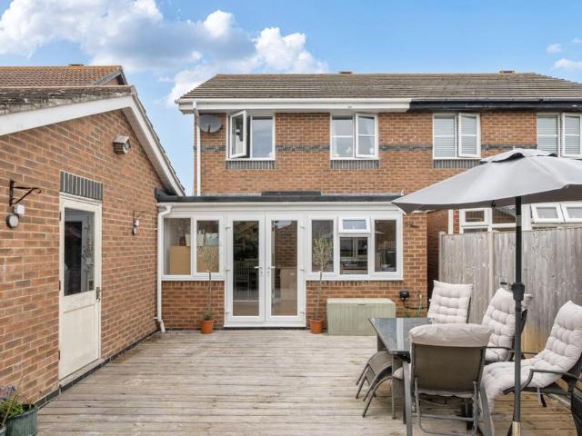 3 bedroom semi detached house for sale