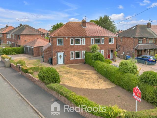 3 bedroom semi detached house for sale
