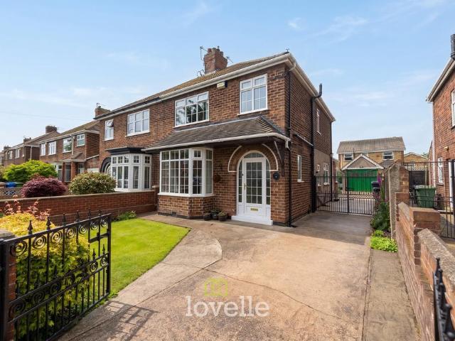 3 bedroom semi detached house for sale