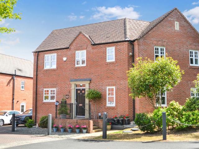 3 bedroom semi detached house for sale