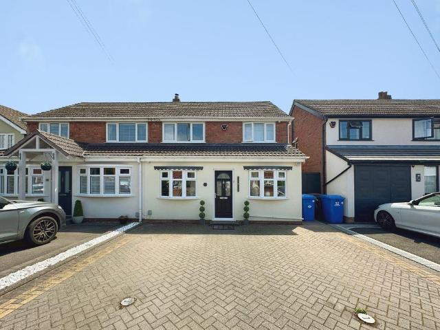 3 bedroom semi detached house for sale