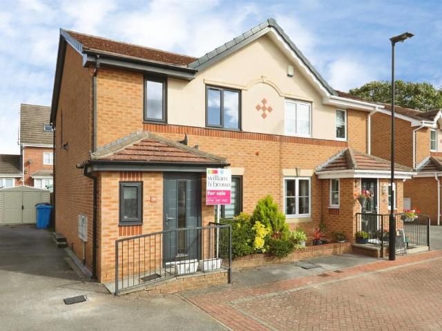 3 bedroom semi detached house for sale