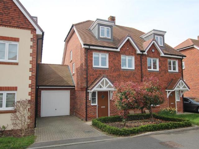3 bedroom semi detached house for sale