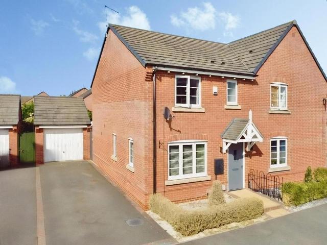 3 bedroom semi detached house for sale