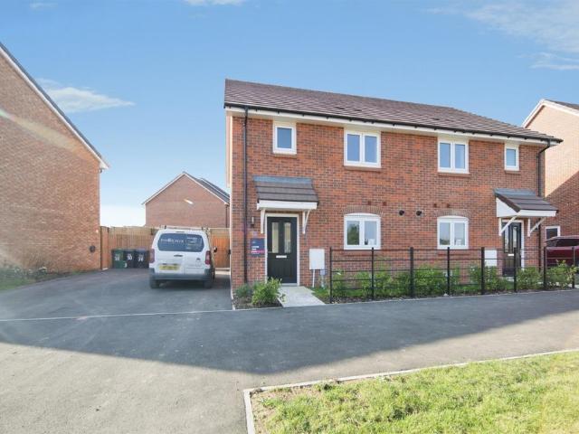 3 bedroom semi detached house for sale