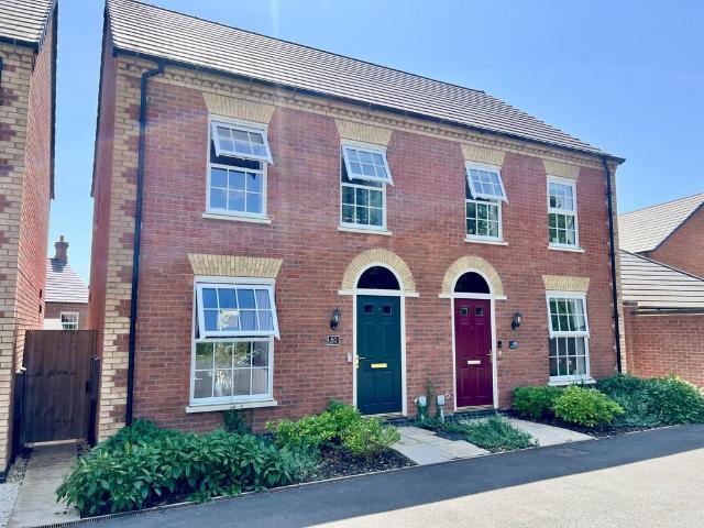 3 bedroom semi detached house for sale