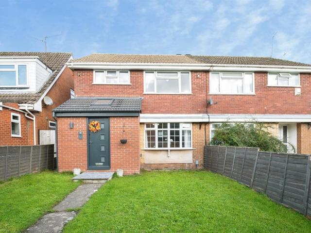 3 bedroom semi detached house for sale