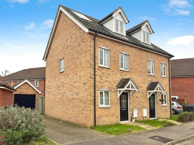 3 bedroom semi detached house for sale