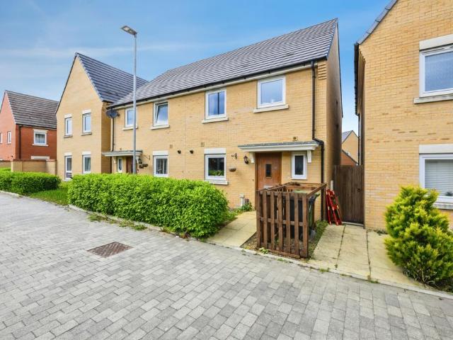 3 bedroom semi detached house for sale