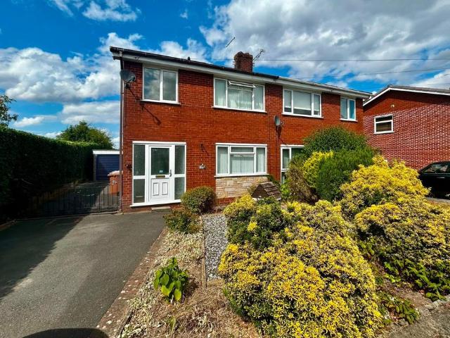 3 bedroom semi detached house for sale