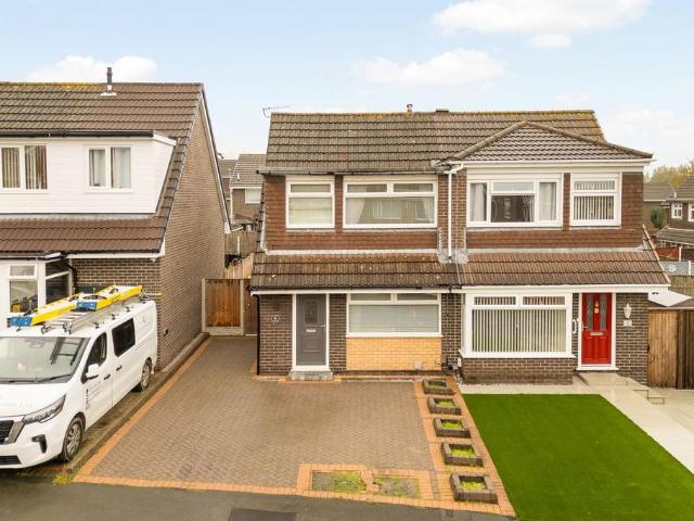 3 bedroom semi detached house for sale