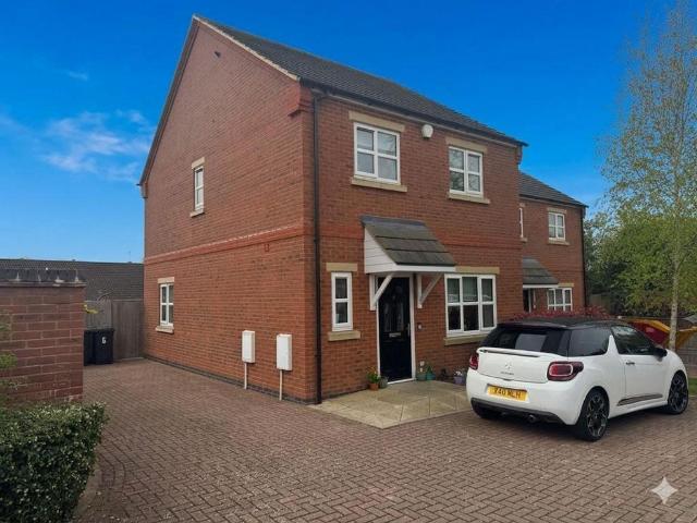 3 bedroom semi detached house for sale