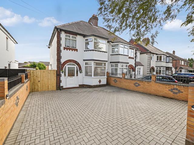 3 bedroom semi detached house for sale