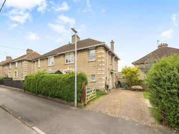 Forest Melksham - Garden, Fireplace, Equipped kitchen