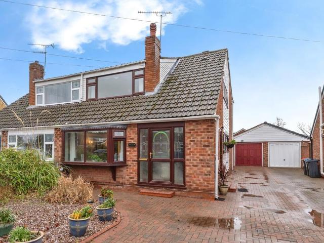 3 bedroom semi detached house for sale
