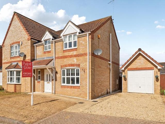 3 bedroom semi detached house for sale