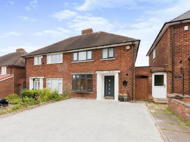 3 bedroom semi detached house for sale