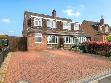 3 bedroom semi detached house for sale