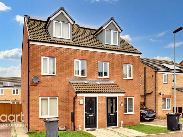 3 bedroom semi detached house for sale