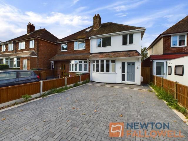 3 bedroom semi detached house for sale
