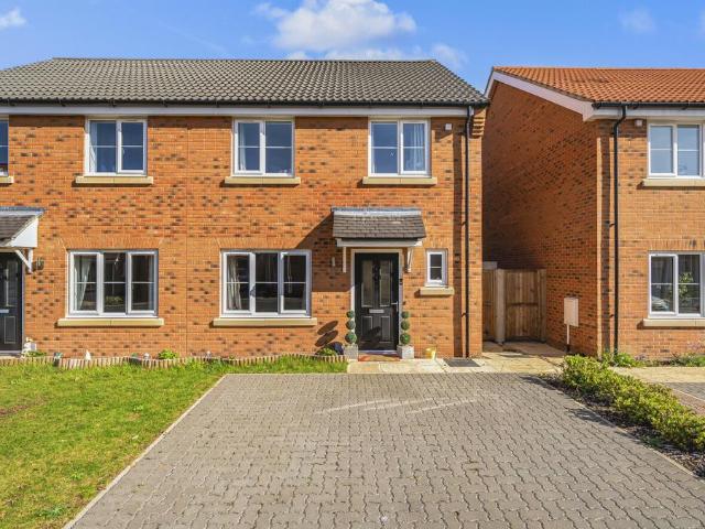 3 bedroom semi detached house for sale
