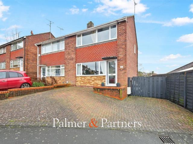 3 bedroom semi detached house for sale