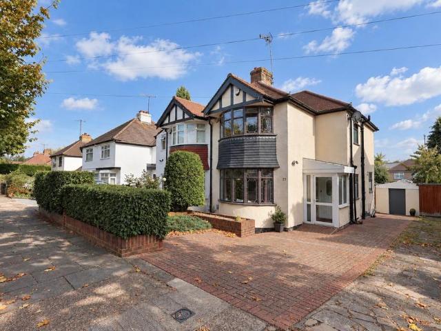 3 bedroom semi detached house for sale