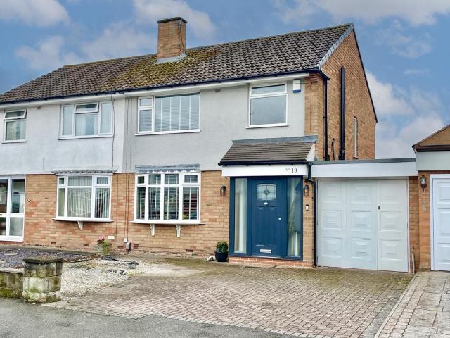 3 bedroom semi detached house for sale