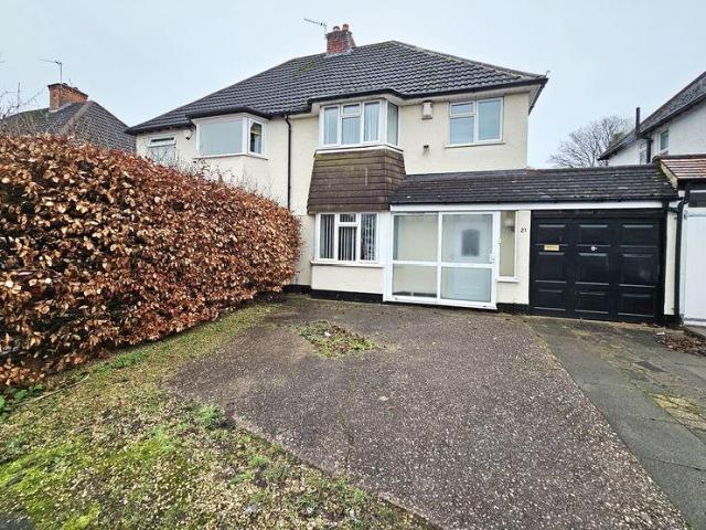 3 bedroom semi detached house for sale