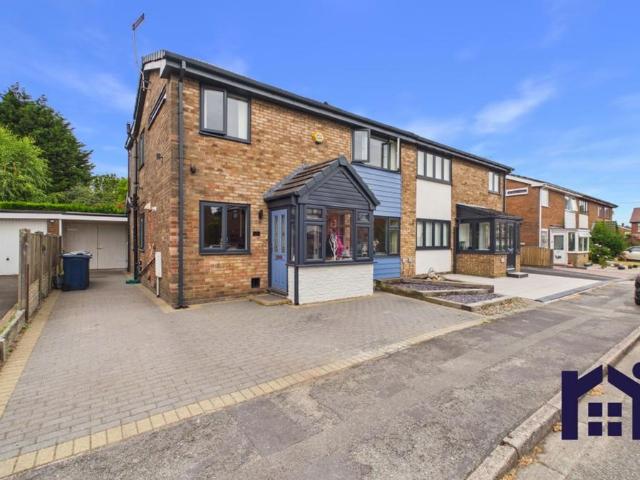 3 bedroom semi detached house for sale
