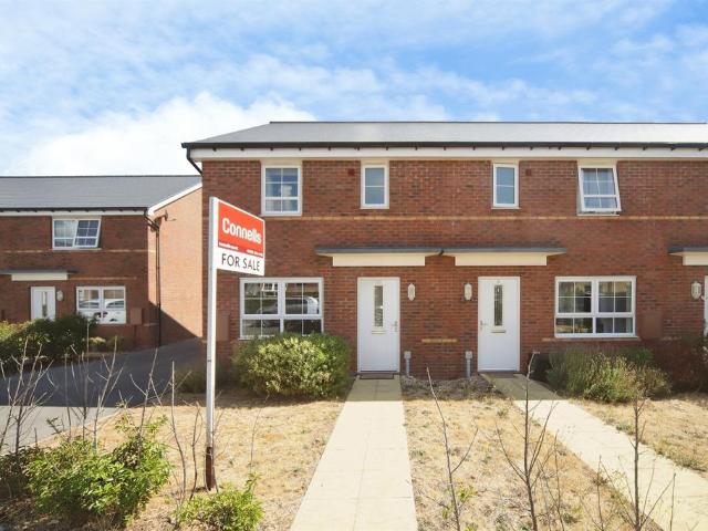 3 bedroom end of terrace house for sale