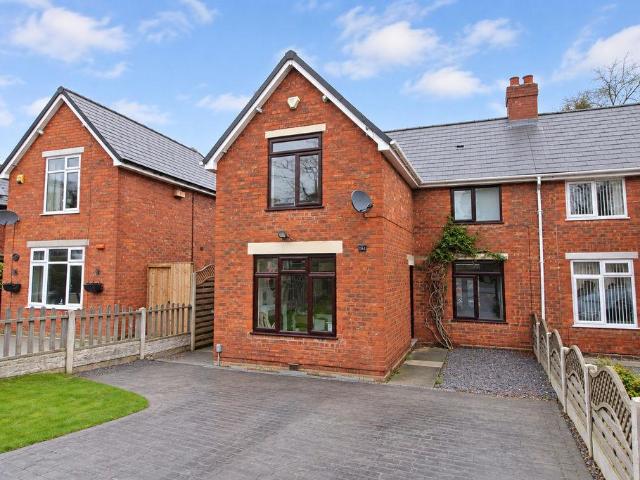 3 bedroom semi detached house for sale