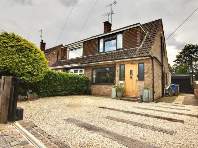 3 bedroom semi detached house for sale