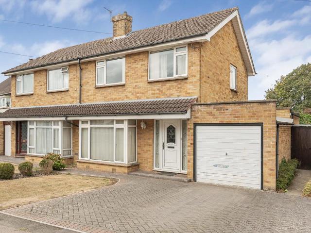 3 bedroom semi detached house for sale
