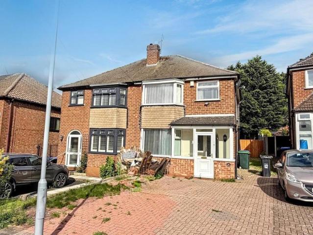3 bedroom semi detached house for sale